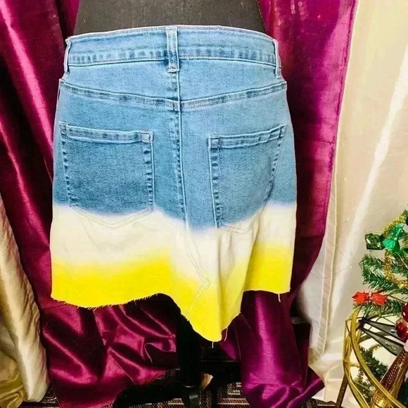💜 3/25 NWT Wild Fable Dyed  Yellow & White Blue Jean Skirt. size 12 - Picture 3 of 4